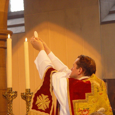 La celebración de la Santa Misa Dominical - Participar en la Eucaristía