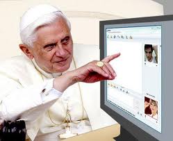 Benedicto XVI computadora pantalla