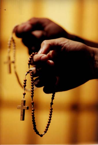 Rezando el rosario