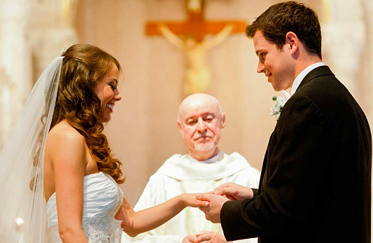 Cruz en el Matrimonio salva y guarda para siempre