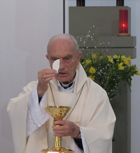 Monseñor Bernardo Kühnel msc
