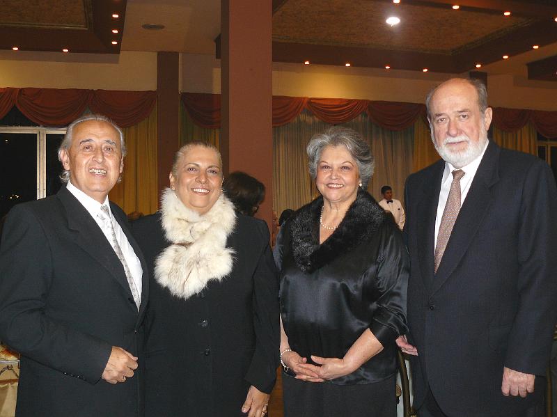 P1000751.JPG - Alfredo y Rosita Huertas y Eliana y Alfredo Diez Canseco