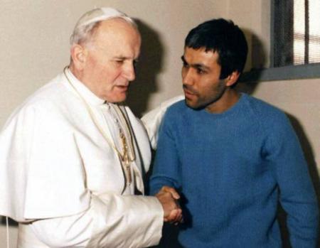 Juan Pablo II y el que lo quiso matar