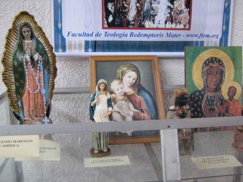 050.JPG - Madre del Redentor