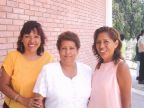 Las hermanas itinerantes Jeannette, Nely y Carmen. �Alg�n d�a se animar�n a dar su testimonio por escrito para evangelizar tambi�n por este medio?


El pasaje al azar:
